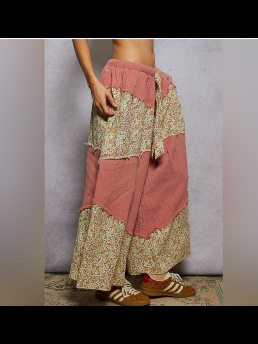 POL Floral and Pink Pants - Picture 2 of 3